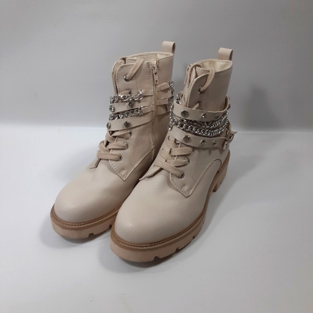 XOXO Payge Size 7M Cream Lace Up and Side Zip Ankle Boots with Chain Straps